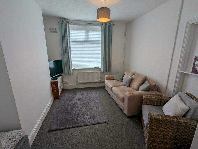 3 Bedroom Terraced House To Rent In Barnwell Street, Kettering, NN16