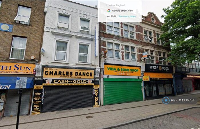 2 Bedroom Flat To Rent In Hare Street, London, SE18