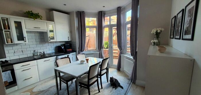 1 Bedroom Flat To Rent In Dallas Road, Hendon, London, NW4