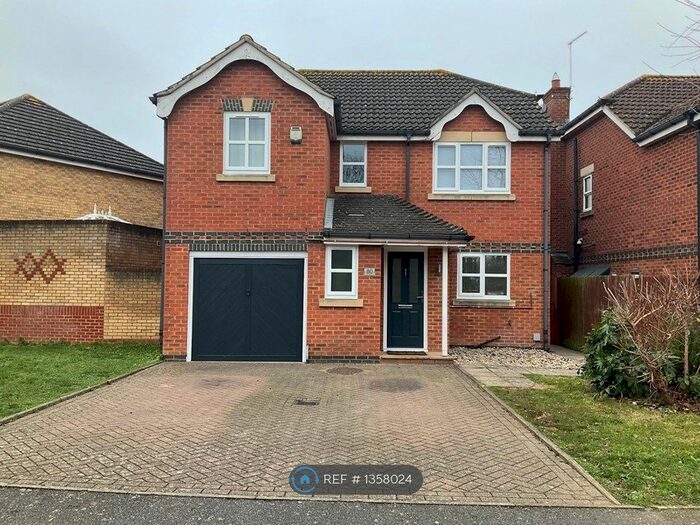 4 Bedroom Detached House To Rent In Lynwood Road, Thames Ditton, KT7