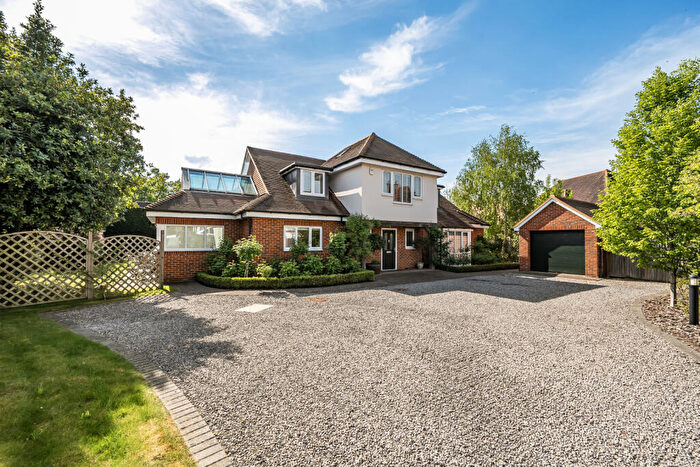 4 Bedroom Detached House For Sale In Northcourt Avenue, Reading, RG2