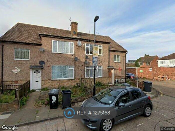 2 Bedroom Flat To Rent In Offord Close, London N17