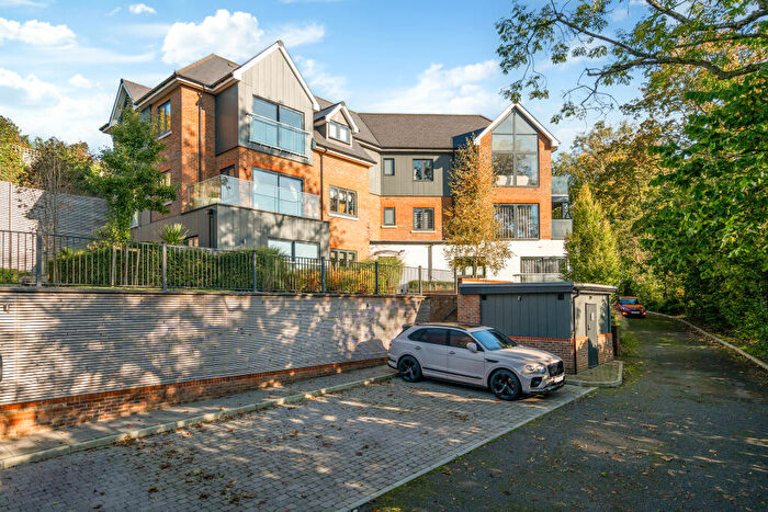 2 Bedroom Flat For Sale In Church Hill, Caterham, CR3