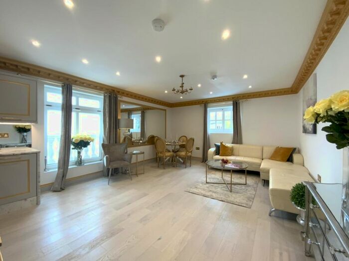 2 Bedroom Flat To Rent In Park View Road, Ealing, W5