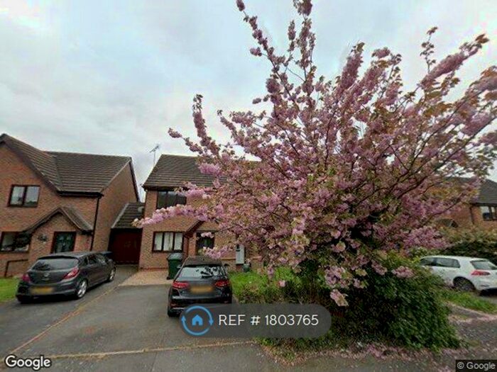 2 Bedroom Semi-Detached House To Rent In Lindale Close, Gamston, Nottingham, NG2