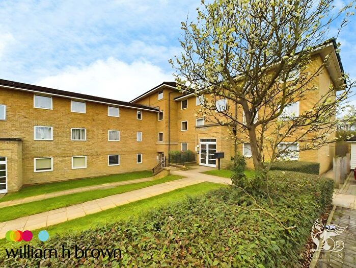2 Bedroom Flat To Rent In Kingfisher Heights, Hogg Lane, Grays, RM17