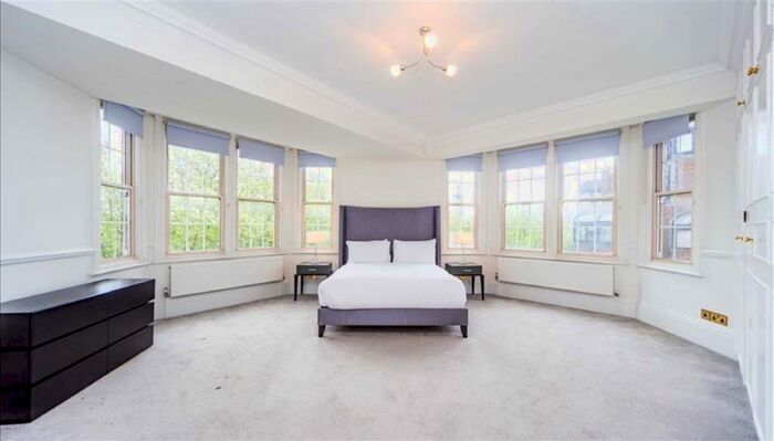 5 Bedroom Flat To Rent In Park Road, St John's Wood, London NW8