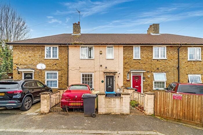 3 Bedroom Terraced House For Sale In Montacute Road, Morden, SM4
