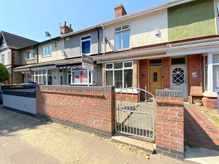 3 Bedroom Terraced House For Sale In Humberstone Road, Grimsby, DN32