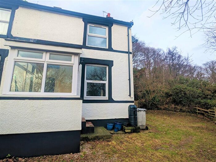 2 Bedroom End Of Terrace House To Rent In Mountain Road, Conwy, LL32