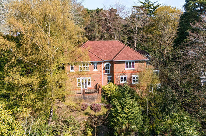 5 Bedroom Detached House For Sale In Crawley Drive, Camberley, Surrey, GU15