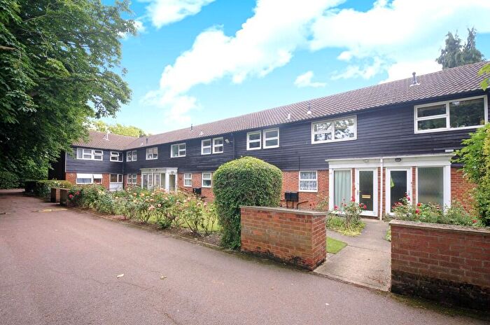 2 Bedroom Apartment To Rent In Cedar Court, Hills Road, CB2