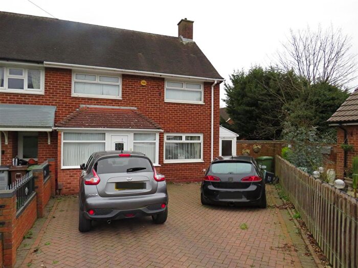 3 Bedroom End Terrace House For Sale In Bannerlea Road, Kingshurst., B37