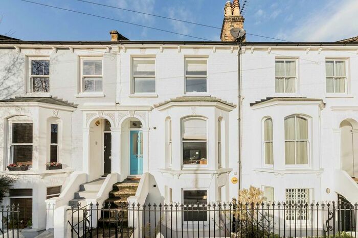 4 Bedroom Terraced House To Rent In Argyll Close, London, SW9
