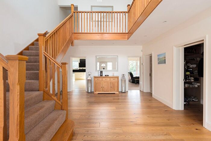 6 Bedroom Detached House For Sale In Mill Lane, Warmley, BS30