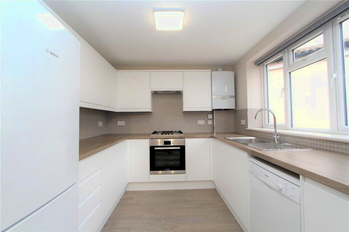 2 Bedroom Property To Rent In Noel Road, Acton, London, W3