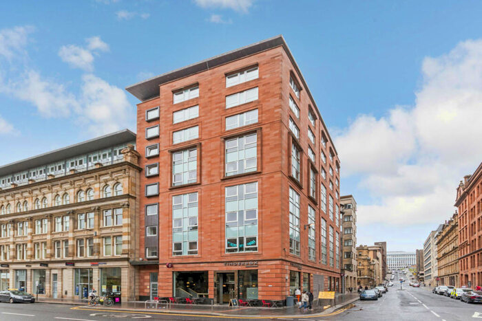 2 Bedroom Apartment To Rent In Ingram Street, Glasgow, G1