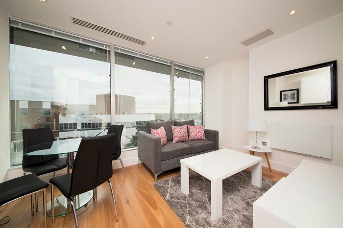 Studio To Rent In Staines Road, Hounslow, TW3