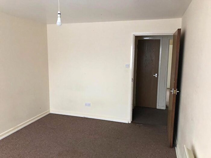 2 Bedroom Flat To Rent In Danvers Road, Leicester, LE3