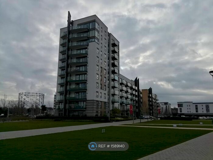 2 Bedroom Flat To Rent In The Peninsula, Gillingham, ME7