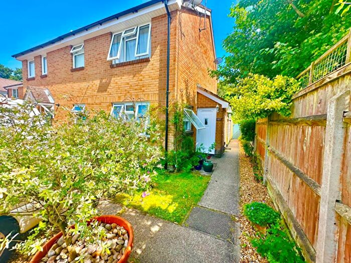 1 Bedroom End Of Terrace House To Rent In Duddon Close, West End, Southampton, Hampshire, SO18