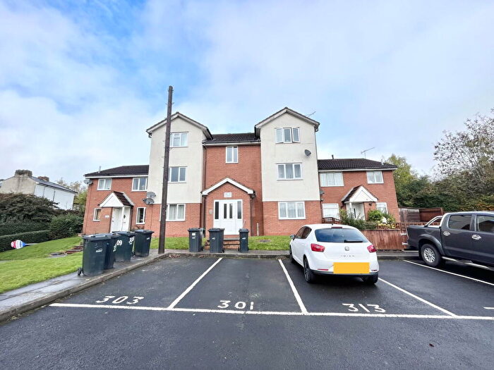 2 Bedroom Flat To Rent In Foxdale Drive, Brierley Hill, West Midlands, DY5