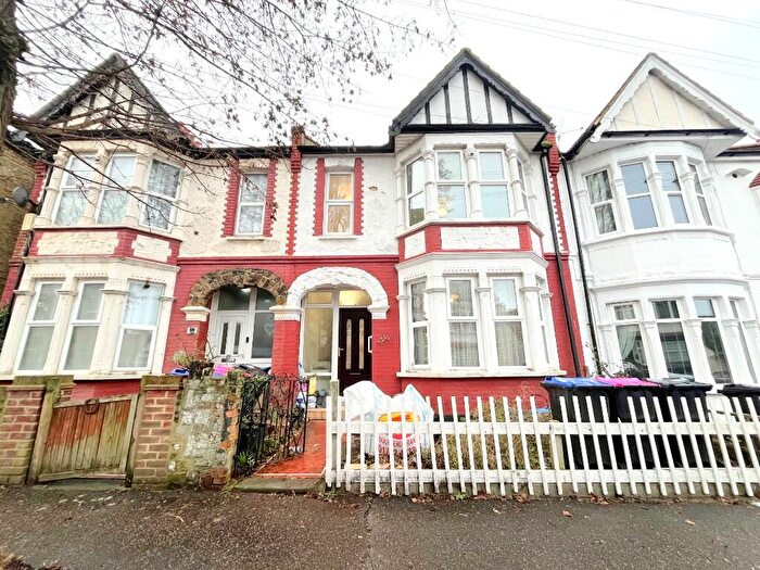 4 Bedroom Terraced House To Rent In Inverness Avenue, Fully Refurbished, SS0
