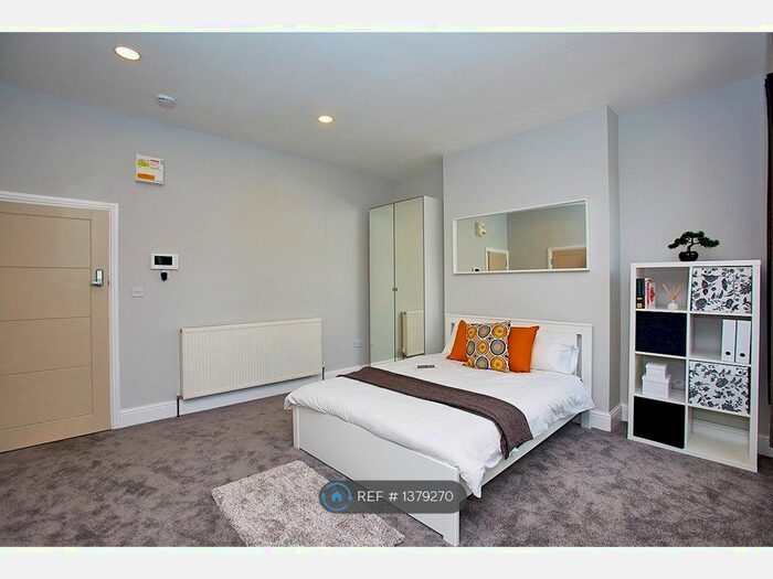 Studio To Rent In Warwick Row, Coventry, CV1