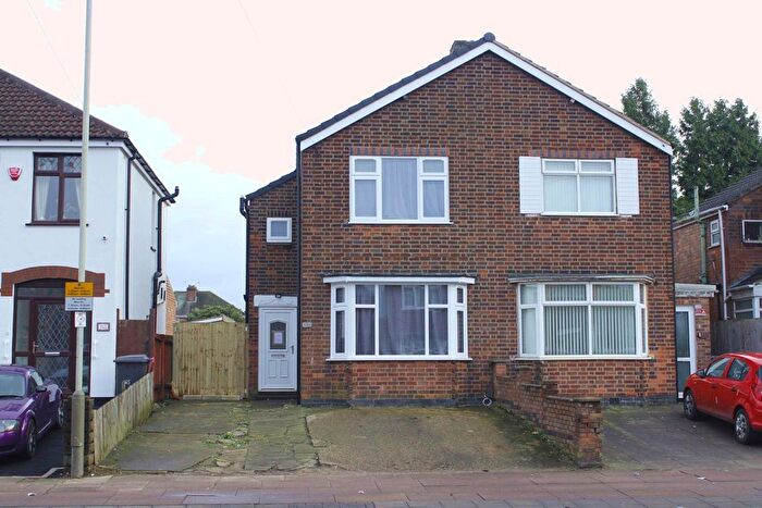 3 Bedroom Semi-Detached House To Rent In Catherine Street, Leicester, LE4