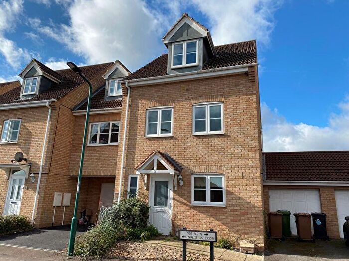 4 Bedroom Town House To Rent In East Of England Way, Orton Northgate, Peterborough, PE2