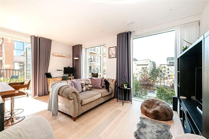2 Bedroom Flat For Sale In Lockgate Road, Fulham, London, SW6