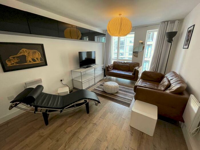 2 Bedroom Apartment To Rent In I-Land, Essex Street, B5