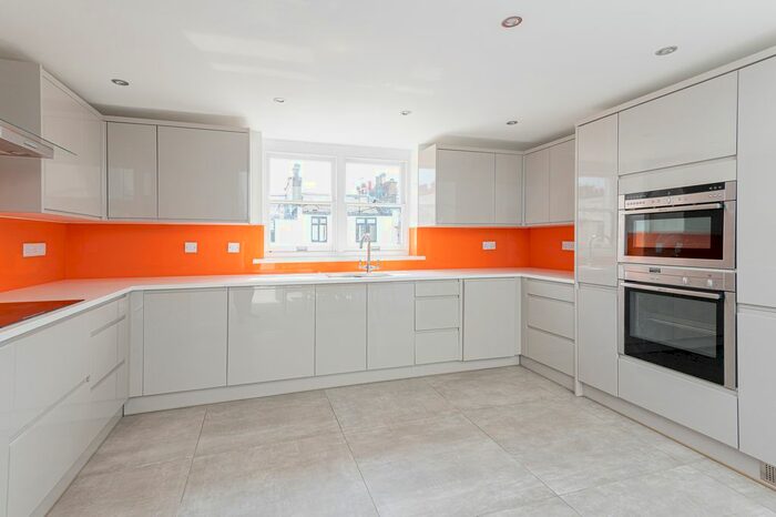 3 Bedroom Flat To Rent In Cleveland Square, Westbourne Grove, Notting Hill, W2