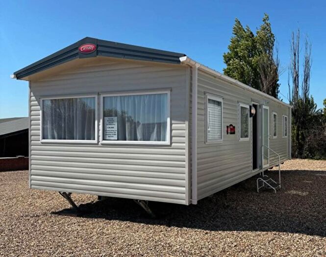 2 Bedroom Caravan For Sale In Flag Hill, Great Bentley, Colchester, CO7