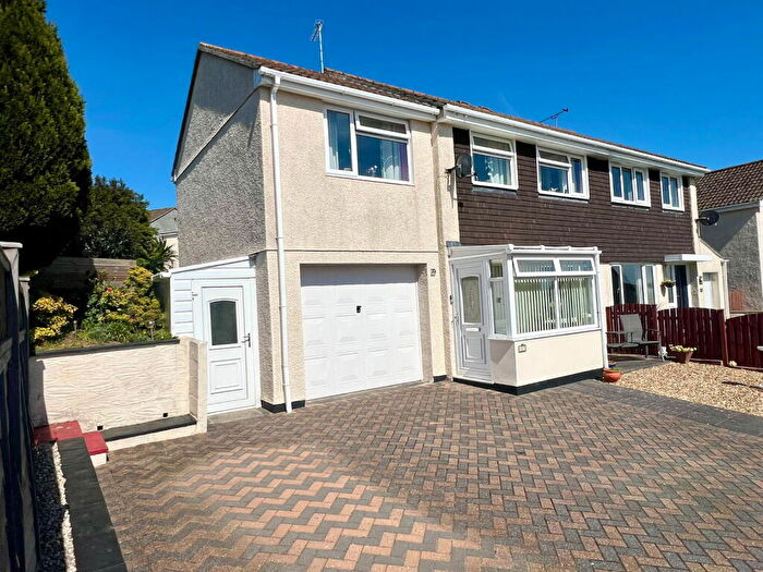 4 Bedroom Semi-Detached House For Sale In Symons Close, St Austell, Cornwall, PL25