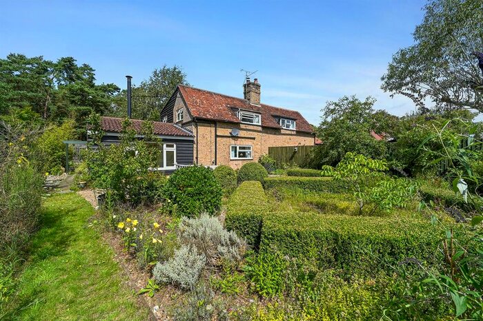 3 Bedroom Semi-Detached House For Sale In Crooked Chimney Row, West Stow, Bury St. Edmunds, IP28