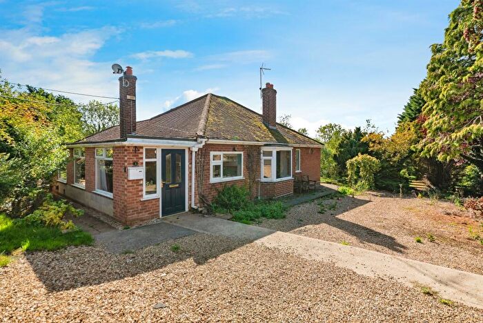 4 Bedroom Detached Bungalow For Sale In Woolsthorpe Road, Woolsthorpe By Colsterworth, Grantham, NG33