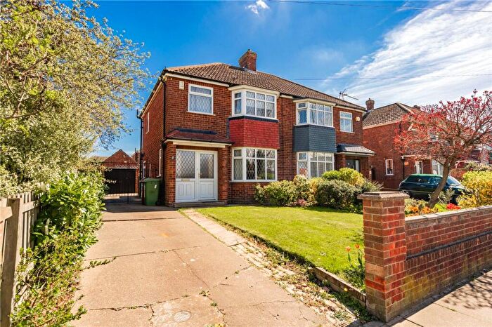 3 Bedroom Property For Sale In Little Coates Road, Grimsby, DN34