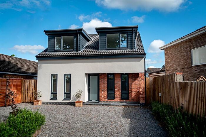 4 Bedroom Detached House For Sale In Redwood Drive, Haxby, York, YO32