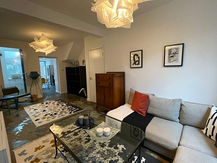 5 Bedroom Terraced House To Rent In Royal College Street, Camden Town, Ucl, West End, London, NW1