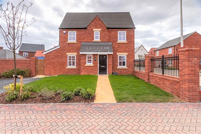 2 Bedroom Semi Detached House For Sale In Caradon Way, Rugby, Warwickshire, CV23