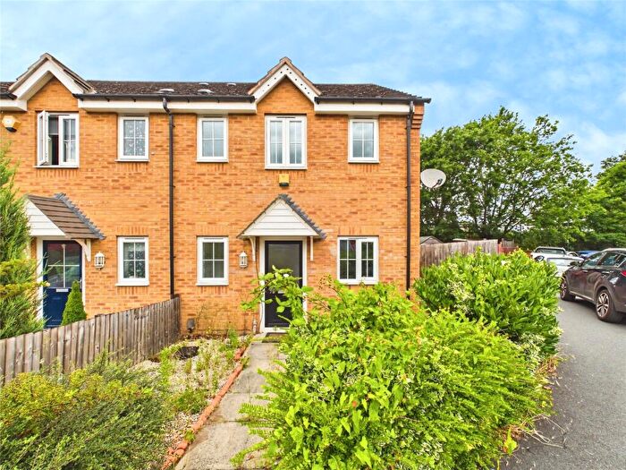 3 Bedroom Semi-Detached House For Sale In Bakewell Drive, Nottingham, Nottinghamshire, NG5