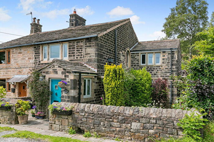 4 Bedroom Semi-Detached House For Sale In Salley Street, Littleborough, OL15