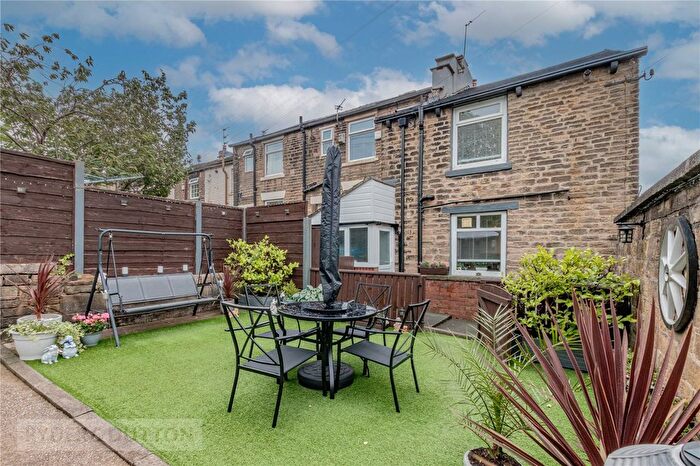 3 Bedroom End Terrace House For Sale In Ivy Green Drive, Springhead, Saddleworth, OL4