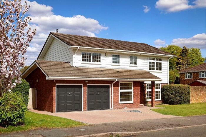 5 Bedroom Detached House To Rent In Southcote Way, Penn, Buckinghamshire, HP10