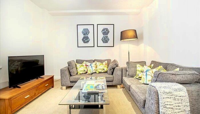Studio To Rent In Hill Street, London, W1J