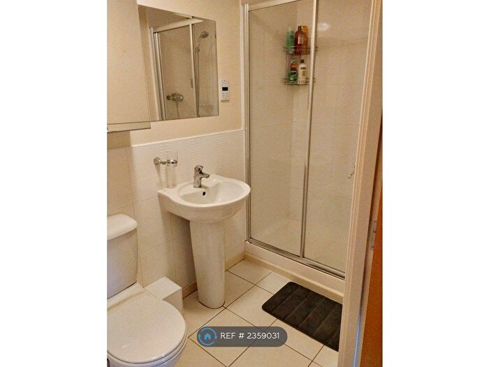 2 Bedroom Flat To Rent In Avenuepark Street, Glasgow, G20