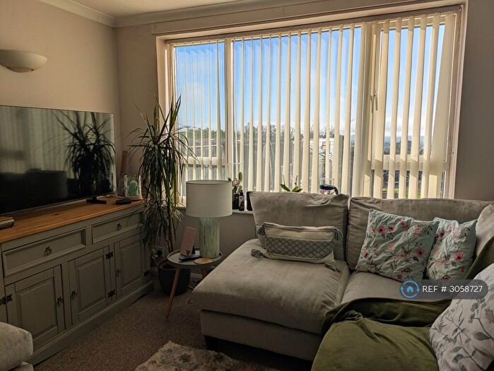 2 Bedroom Maisonette To Rent In Evesham Road, Astwood Bank, Redditch, B96