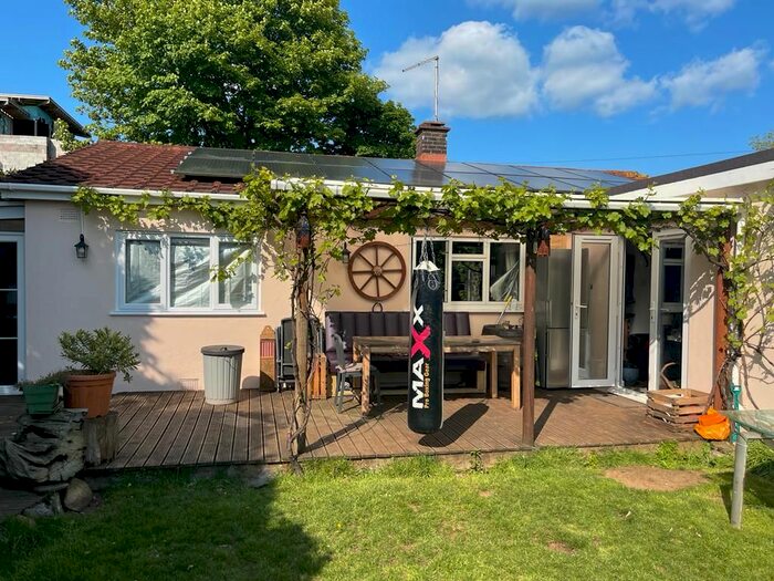 3 Bedroom Bungalow To Rent In West Park, Dartmouth, TQ6