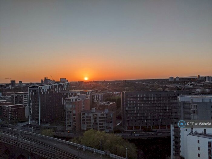 1 Bedroom Flat To Rent In Kelso Place, Manchester, M15